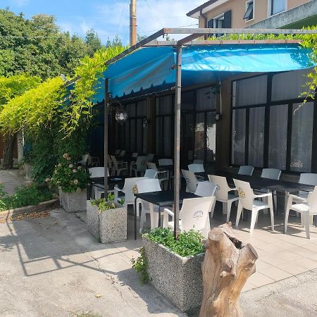 All'Antica Stazione Hotel Múggia Buitenkant foto
