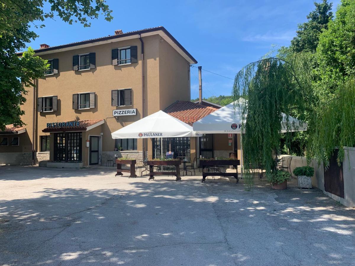 All'Antica Stazione Hotel Múggia Buitenkant foto