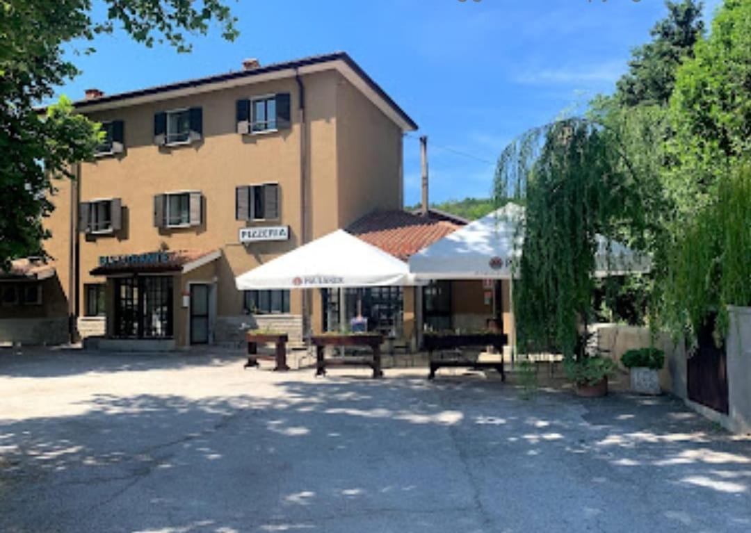 All'Antica Stazione Hotel Múggia Buitenkant foto
